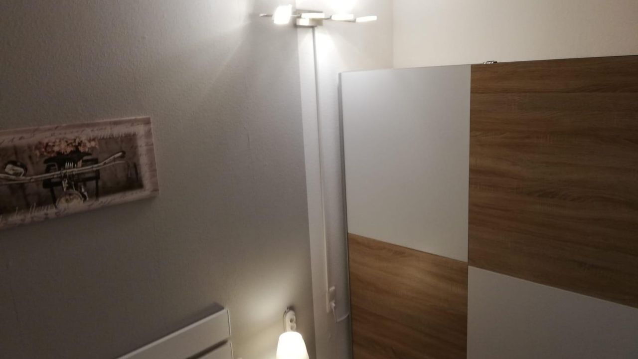 Das erste Schlafzimmer mit Schwebetürenschrank Das erste Schlafzimmer mit Schwebetürenschrank